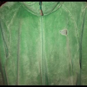 green soft north face!